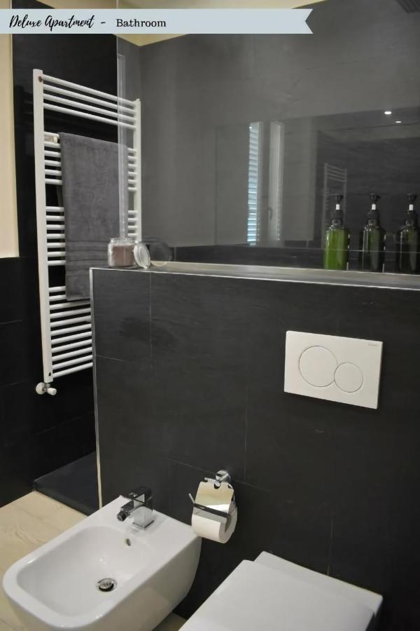 Front Beach Apartments Viareggio Exterior photo